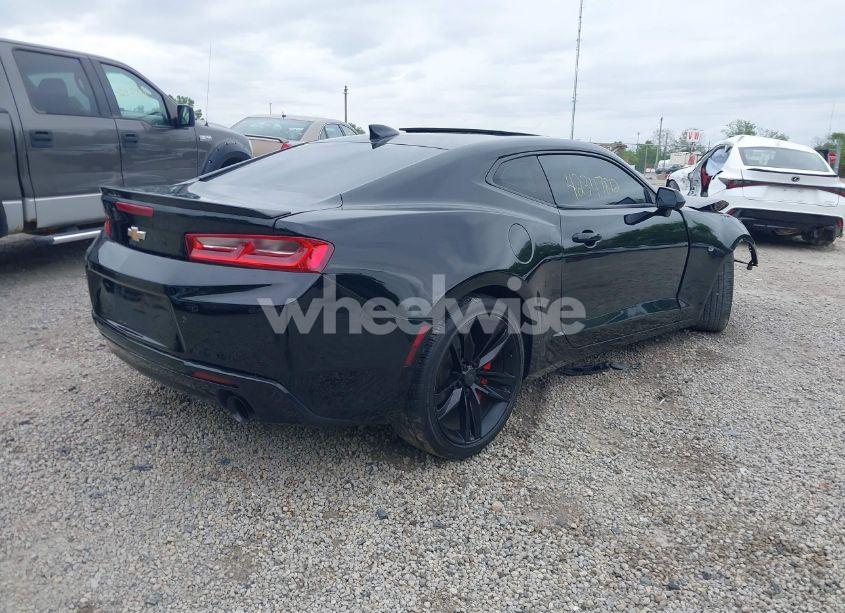 Photo 4 of 2017 Chevrolet Camaro 1LT (VIN 1G1FA1RX6H0102257)