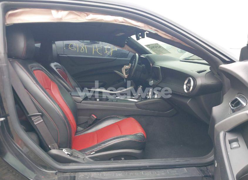 Photo 5 of 2017 Chevrolet Camaro 1LT (VIN 1G1FA1RX6H0102257)