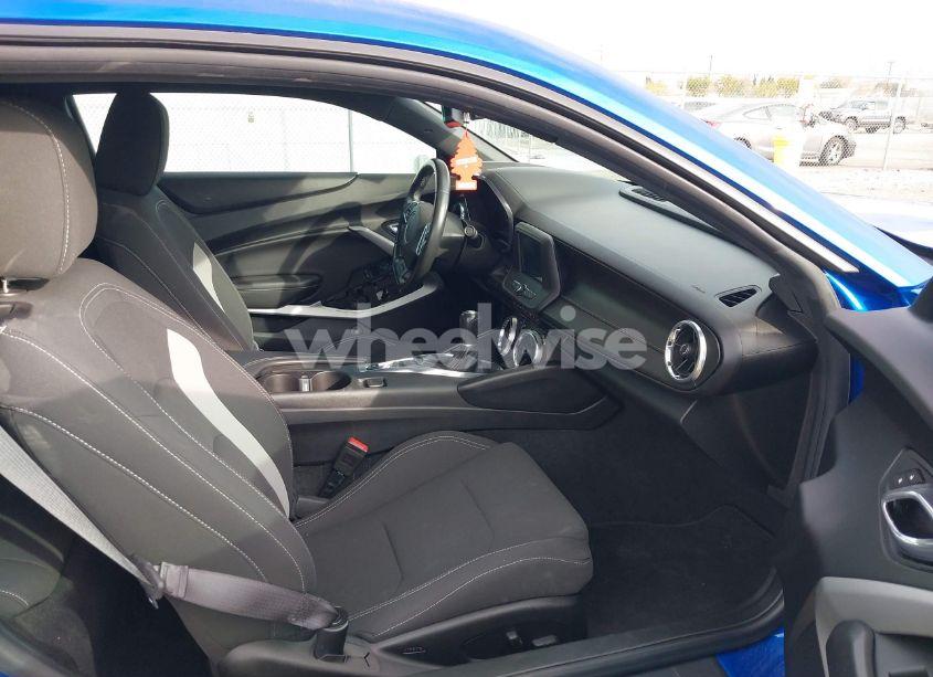 Photo 5 of 2017 Chevrolet Camaro 1LS (VIN 1G1FA1RX6H0180599)