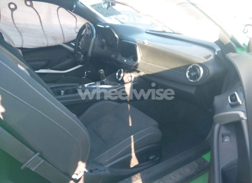 Photo 5 of 2017 Chevrolet Camaro 1LS (VIN 1G1FA1RX7H0203954)