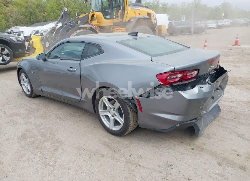 Photo 3 of 2020 Chevrolet Camaro RWD 1LT (VIN 1G1FA1RX8L0106464)