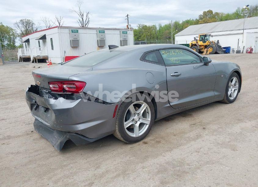 Photo 4 of 2020 Chevrolet Camaro RWD 1LT (VIN 1G1FA1RX8L0106464)