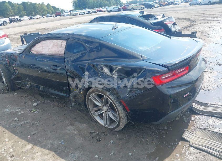 Photo 3 of 2017 Chevrolet Camaro 1LS (VIN 1G1FA1RX9H0178880)