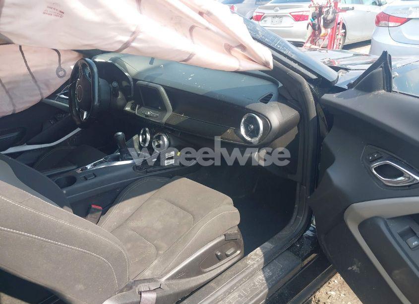 Photo 5 of 2017 Chevrolet Camaro 1LS (VIN 1G1FA1RX9H0178880)