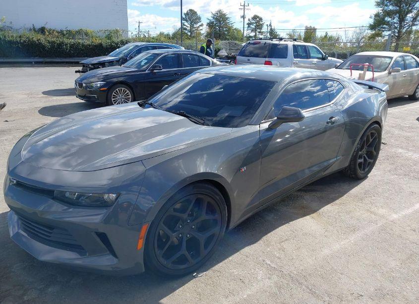 Photo 2 of 2016 Chevrolet Camaro 1LT (VIN 1G1FB1RS0G0132631)