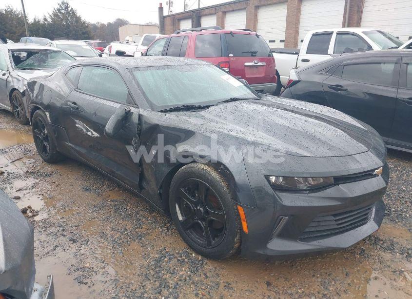 2016 Chevrolet Camaro 1LT (VIN 1G1FB1RS0G0152815) main photo