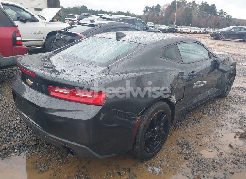 Photo 4 of 2016 Chevrolet Camaro 1LT (VIN 1G1FB1RS0G0152815)