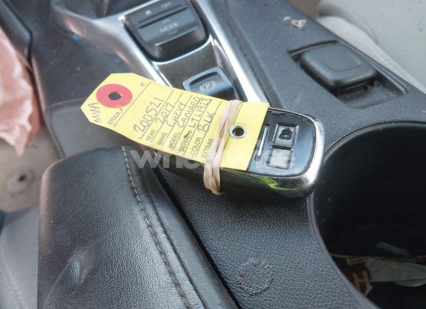 Photo 11 of 2017 Chevrolet Camaro 1LT (VIN 1G1FB1RS0H0200251)