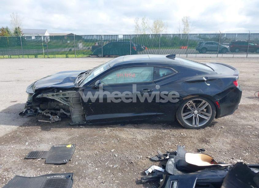 Photo 15 of 2017 Chevrolet Camaro 1LT (VIN 1G1FB1RS0H0200251)