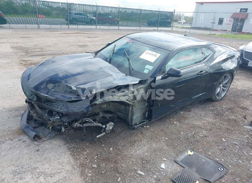 Photo 2 of 2017 Chevrolet Camaro 1LT (VIN 1G1FB1RS0H0200251)