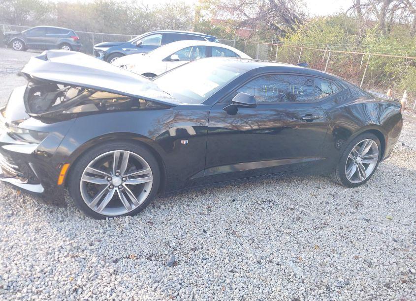 Photo 13 of 2018 Chevrolet Camaro 1LT (VIN 1G1FB1RS0J0114668)