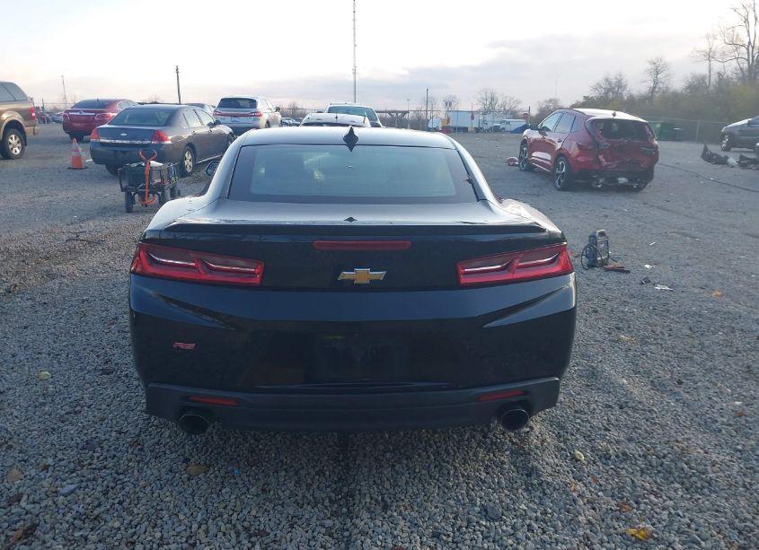 Photo 15 of 2018 Chevrolet Camaro 1LT (VIN 1G1FB1RS0J0114668)