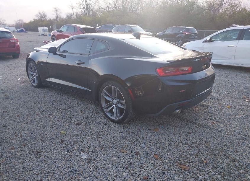 Photo 3 of 2018 Chevrolet Camaro 1LT (VIN 1G1FB1RS0J0114668)