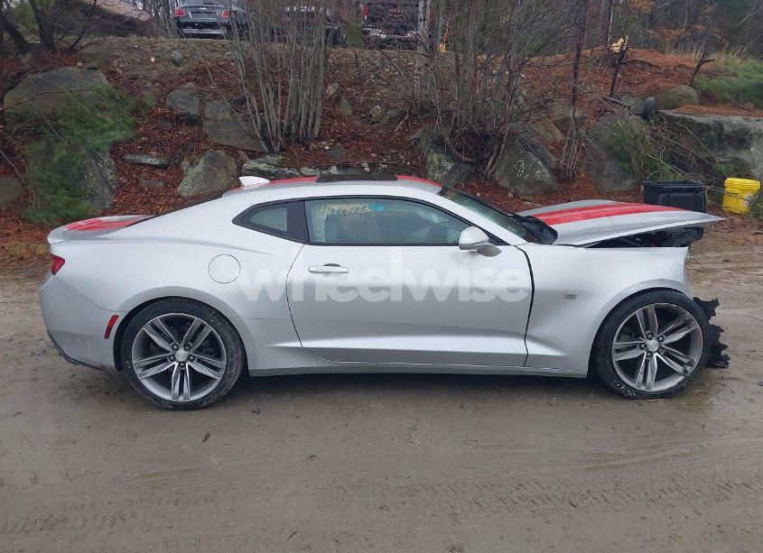 Photo 14 of 2018 Chevrolet Camaro 1LT (VIN 1G1FB1RS0J0159125)