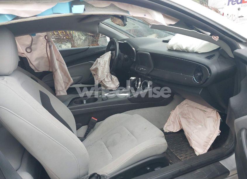 Photo 5 of 2018 Chevrolet Camaro 1LT (VIN 1G1FB1RS0J0159125)