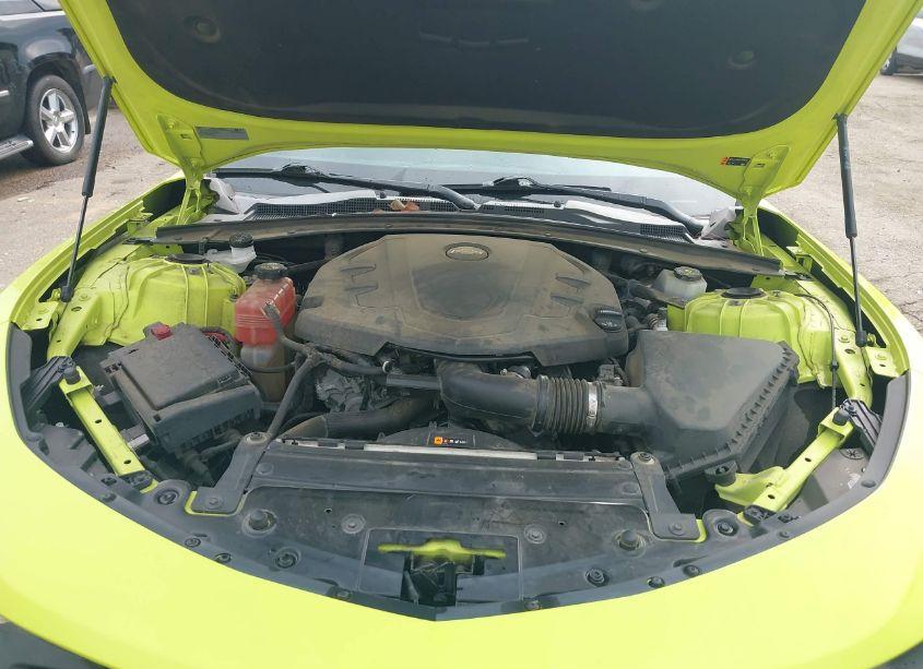 Photo 10 of 2019 Chevrolet Camaro 1LT (VIN 1G1FB1RS0K0152225)