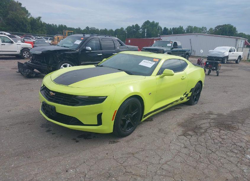 Photo 2 of 2019 Chevrolet Camaro 1LT (VIN 1G1FB1RS0K0152225)