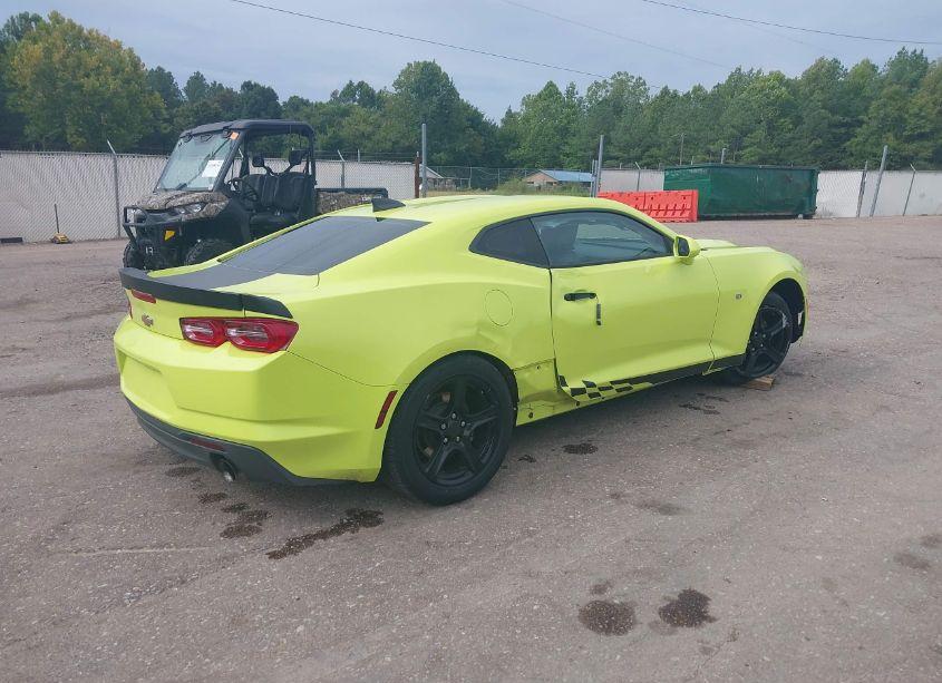 Photo 4 of 2019 Chevrolet Camaro 1LT (VIN 1G1FB1RS0K0152225)