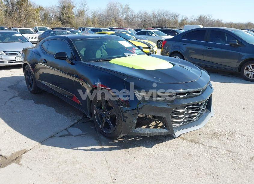 2020 Chevrolet Camaro RWD 1LT (VIN 1G1FB1RS0L0116889) main photo