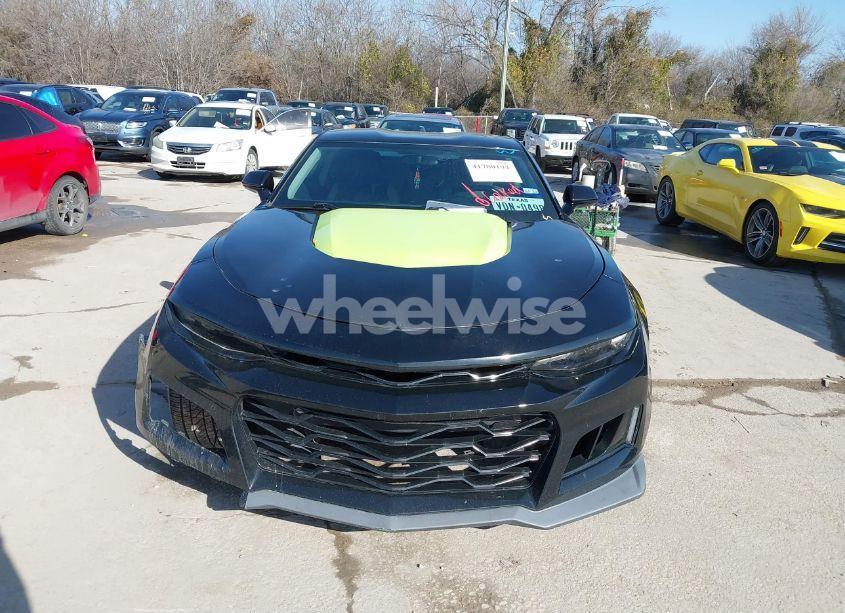 Photo 13 of 2020 Chevrolet Camaro RWD 1LT (VIN 1G1FB1RS0L0116889)
