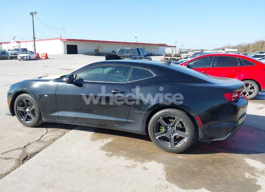 Photo 15 of 2020 Chevrolet Camaro RWD 1LT (VIN 1G1FB1RS0L0116889)
