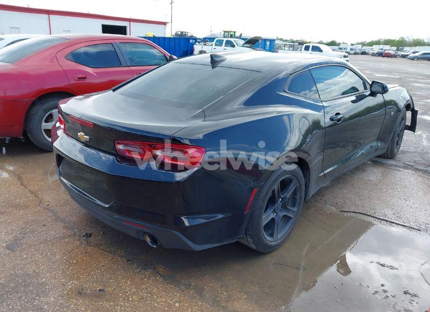 Photo 4 of 2020 Chevrolet Camaro RWD 1LT (VIN 1G1FB1RS0L0116889)