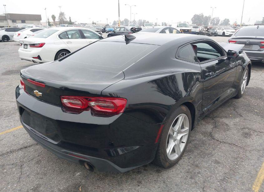 Photo 4 of 2021 Chevrolet Camaro RWD 1LT (VIN 1G1FB1RS0M0103593)