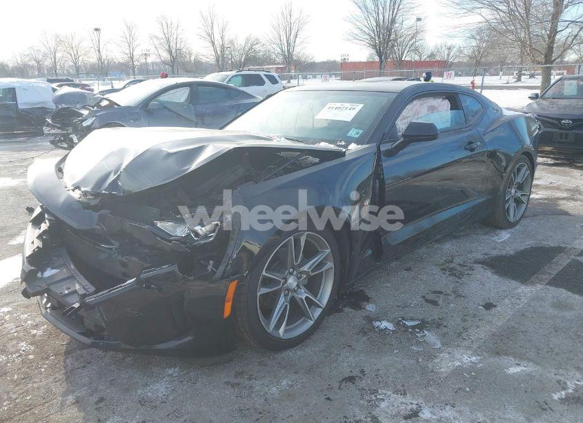 Photo 2 of 2021 Chevrolet Camaro RWD 1LT (VIN 1G1FB1RS0M0139221)