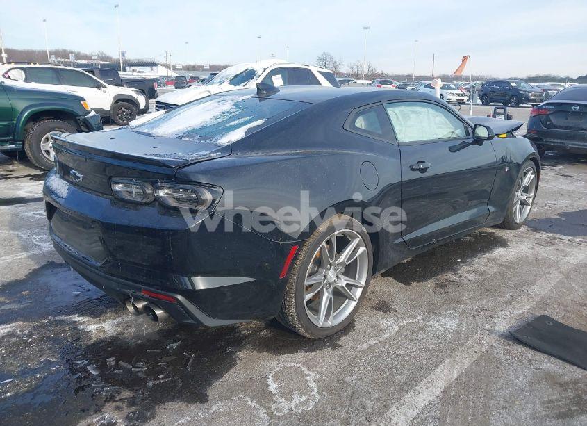 Photo 4 of 2021 Chevrolet Camaro RWD 1LT (VIN 1G1FB1RS0M0139221)