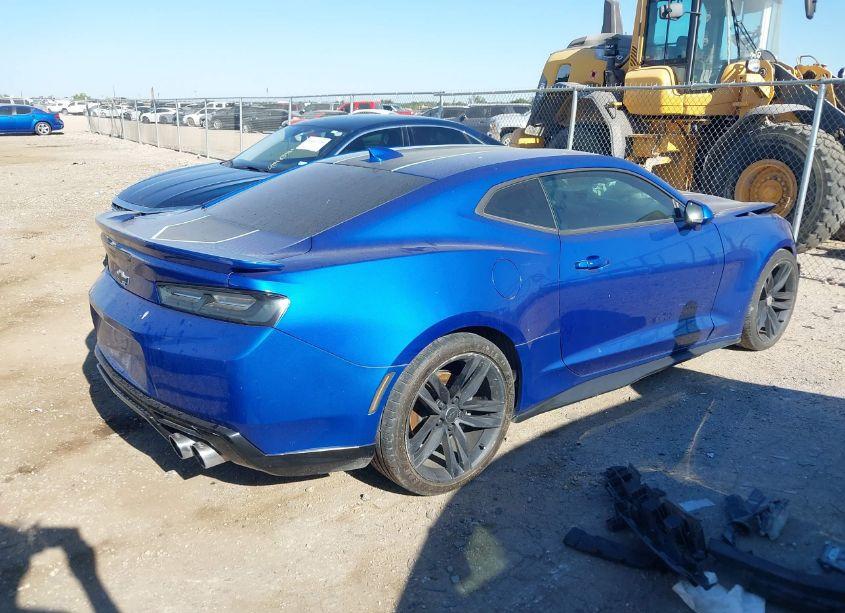 Photo 4 of 2016 Chevrolet Camaro 1LT (VIN 1G1FB1RS1G0134615)