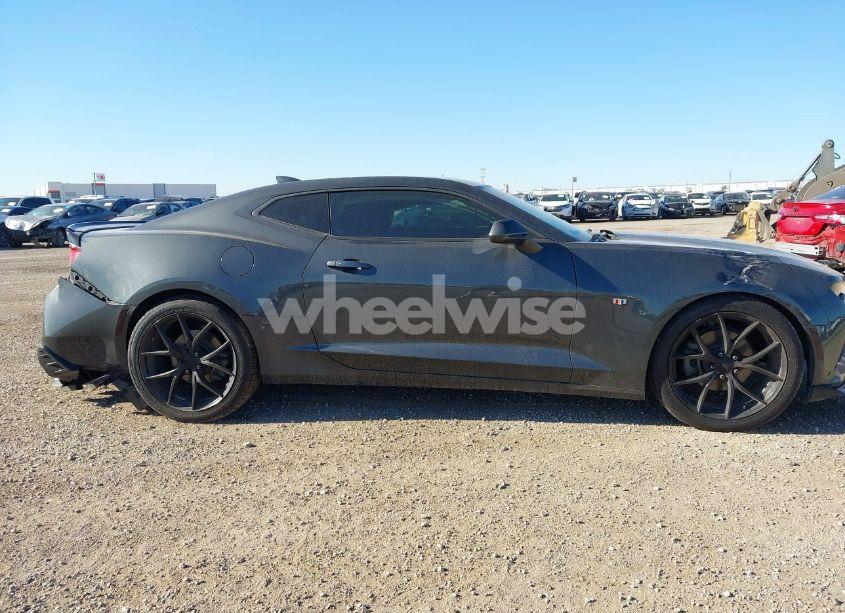 Photo 13 of 2016 Chevrolet Camaro 1LT (VIN 1G1FB1RS1G0166674)