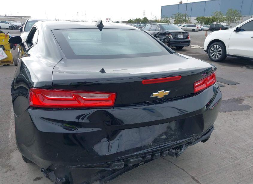 Photo 16 of 2017 Chevrolet Camaro 1LT (VIN 1G1FB1RS1H0167597)