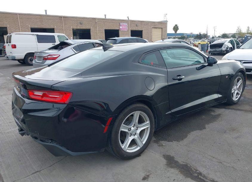 Photo 4 of 2017 Chevrolet Camaro 1LT (VIN 1G1FB1RS1H0167597)