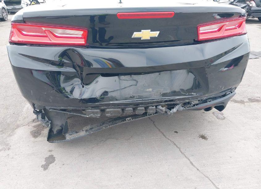 Photo 6 of 2017 Chevrolet Camaro 1LT (VIN 1G1FB1RS1H0167597)