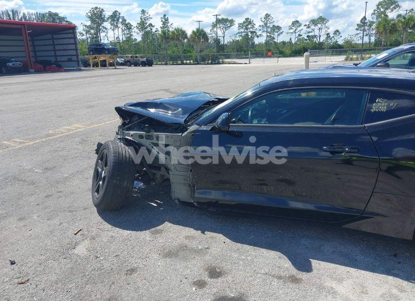 Photo 20 of 2017 Chevrolet Camaro 1LT (VIN 1G1FB1RS1H0203823)