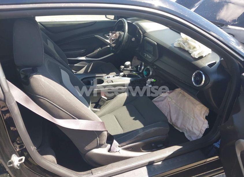 Photo 5 of 2017 Chevrolet Camaro 1LT (VIN 1G1FB1RS1H0203823)