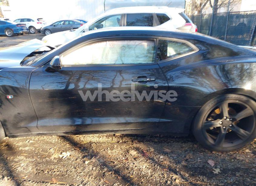 Photo 15 of 2017 Chevrolet Camaro 1LT (VIN 1G1FB1RS1H0210271)