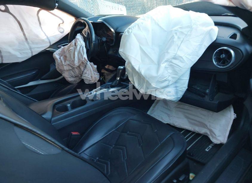 Photo 5 of 2017 Chevrolet Camaro 1LT (VIN 1G1FB1RS1H0210271)