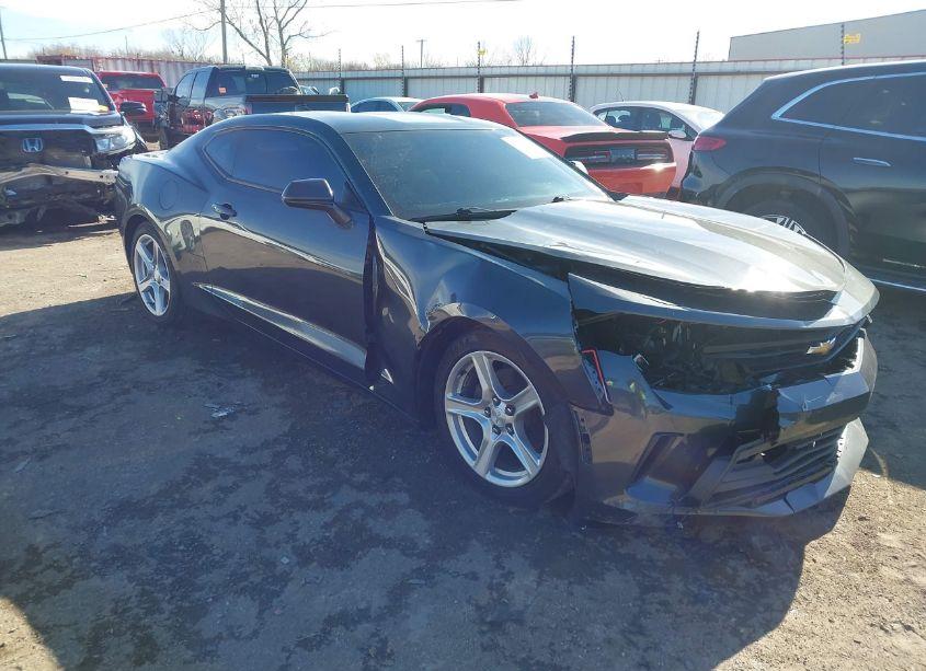 2018 Chevrolet Camaro 1LT (VIN 1G1FB1RS1J0134783) main photo