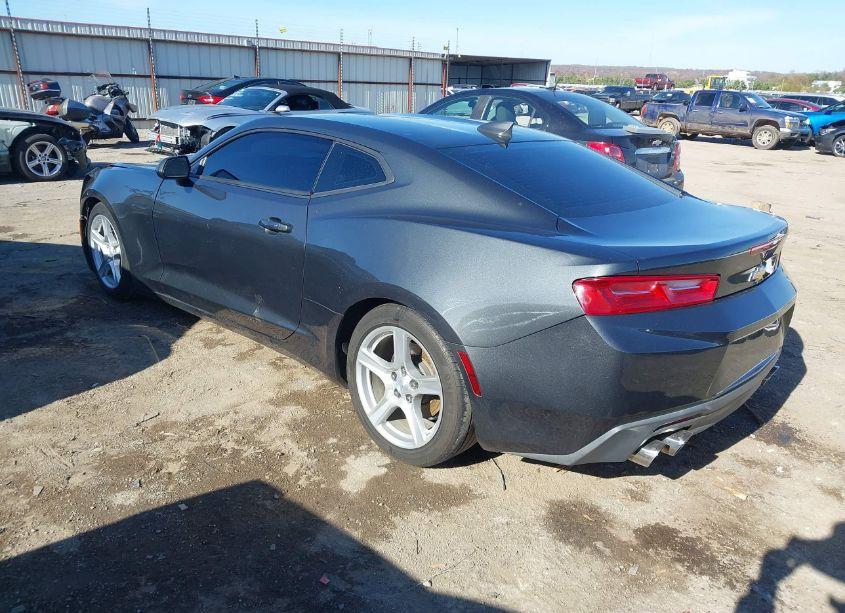 Photo 3 of 2018 Chevrolet Camaro 1LT (VIN 1G1FB1RS1J0134783)