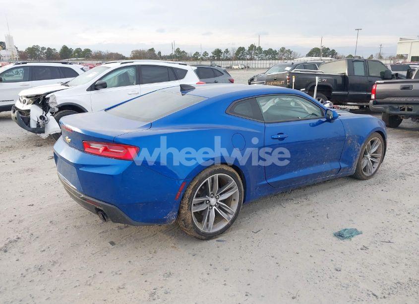 Photo 4 of 2018 Chevrolet Camaro 1LT (VIN 1G1FB1RS1J0153589)