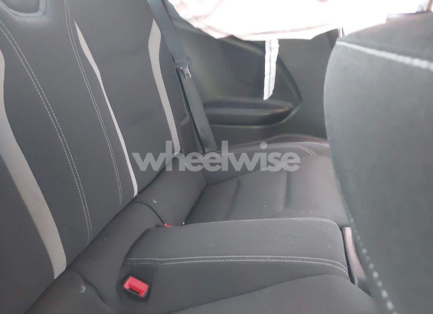 Photo 8 of 2018 Chevrolet Camaro 1LT (VIN 1G1FB1RS1J0153589)