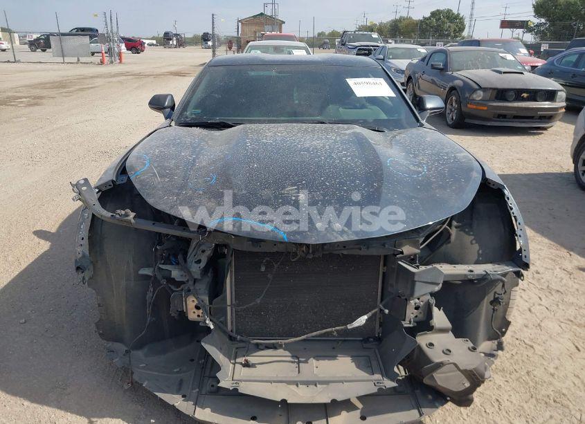 Photo 13 of 2019 Chevrolet Camaro 1LT (VIN 1G1FB1RS1K0159734)
