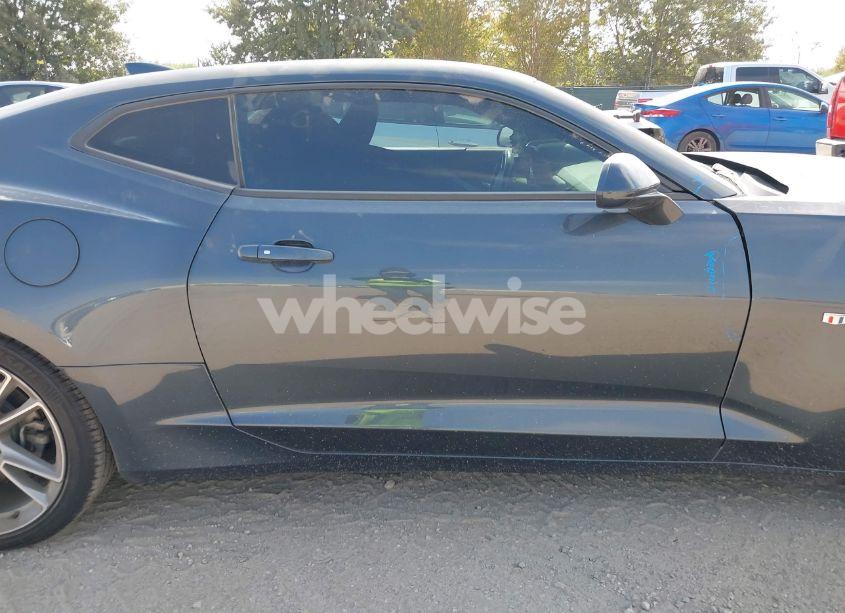 Photo 14 of 2019 Chevrolet Camaro 1LT (VIN 1G1FB1RS1K0159734)