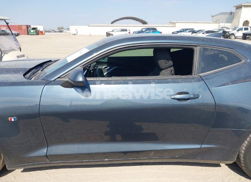 Photo 15 of 2019 Chevrolet Camaro 1LT (VIN 1G1FB1RS1K0159734)