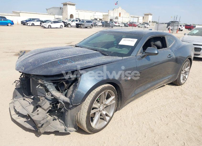 Photo 2 of 2019 Chevrolet Camaro 1LT (VIN 1G1FB1RS1K0159734)