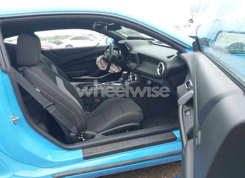 Photo 5 of 2023 Chevrolet Camaro (VIN 1G1FB1RS1P0140463)