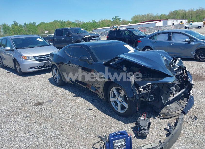 2016 Chevrolet Camaro 1LT (VIN 1G1FB1RS2G0183208) main photo