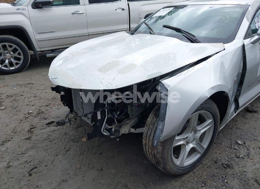 Photo 6 of 2016 Chevrolet Camaro 1LT (VIN 1G1FB1RS2G0187288)