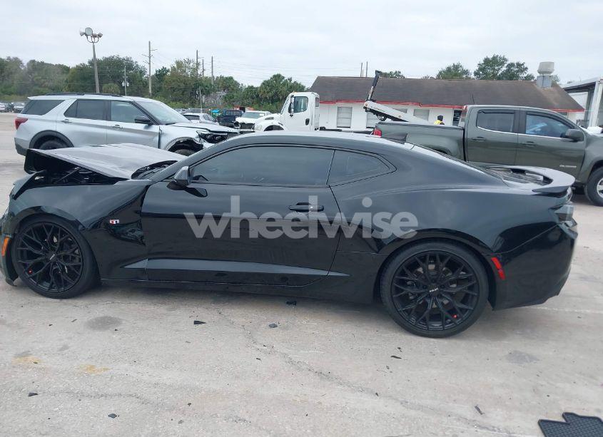 Photo 14 of 2017 Chevrolet Camaro 1LT (VIN 1G1FB1RS2H0191083)